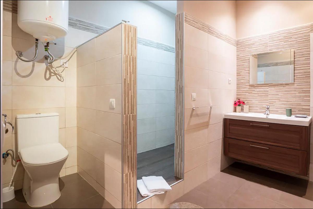 Rustic & Nice Apartment in Malaga Center - Housity