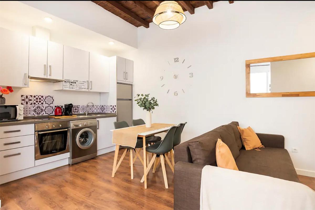 Rustic & Nice Apartment in Malaga Center - Housity