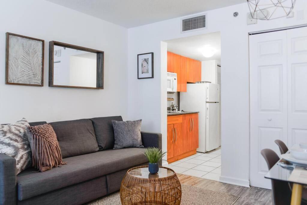 Suitetrails - Amazing Studio Apt @BRICKELL With pool & Parking