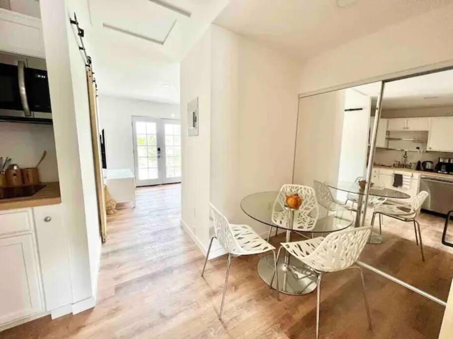Fully remodeled 1 bedroom house - Housity