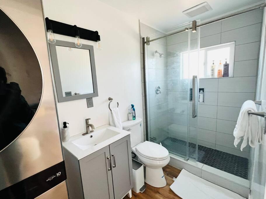 Fully remodeled 1 bedroom house - Housity