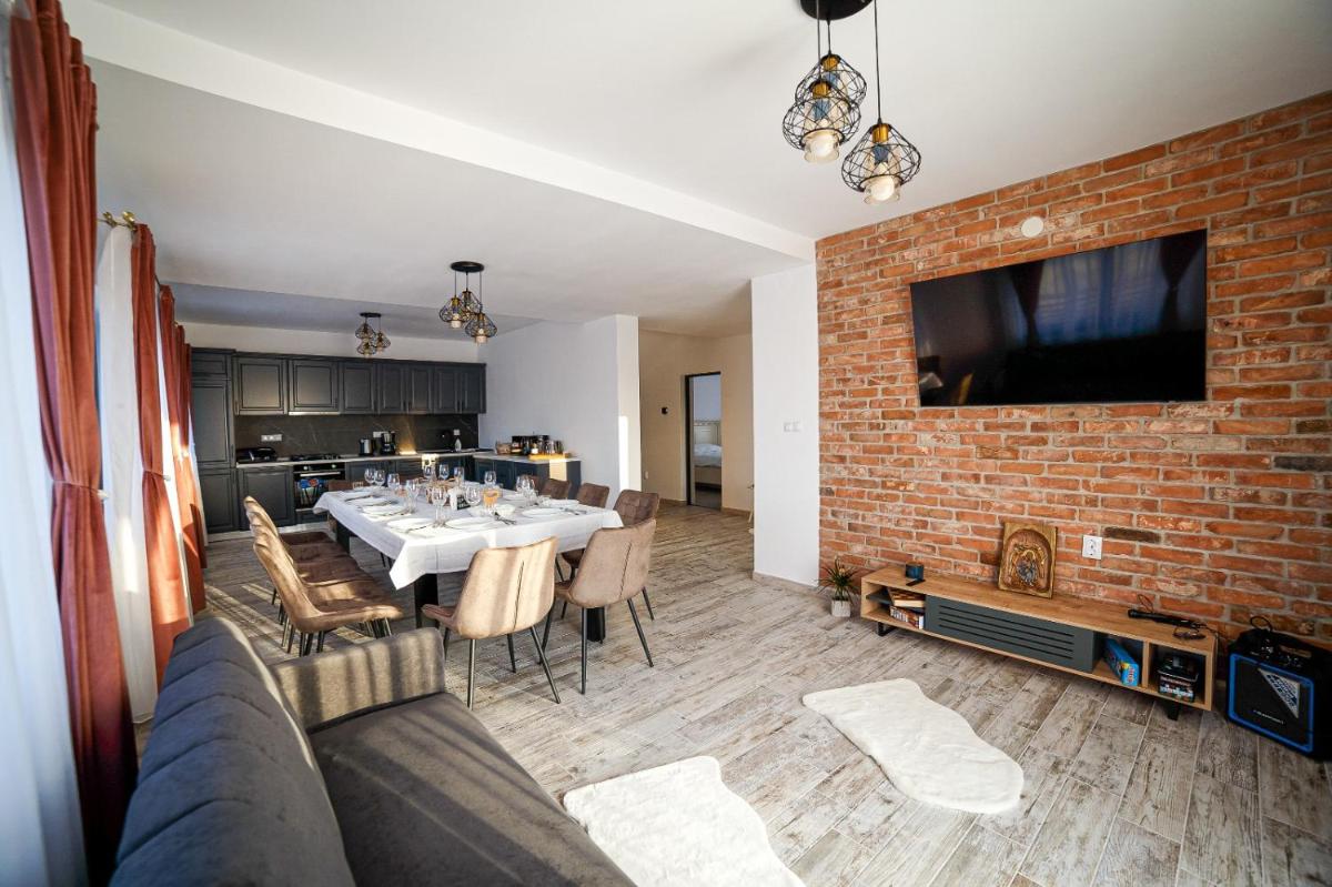 Golden House Banffy - Housity