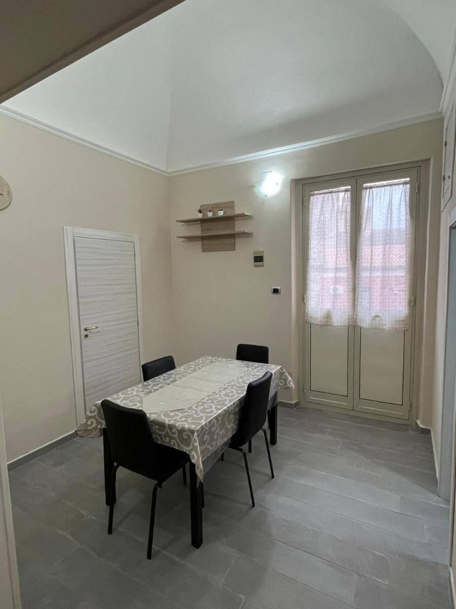 Delia Apartment - Housity