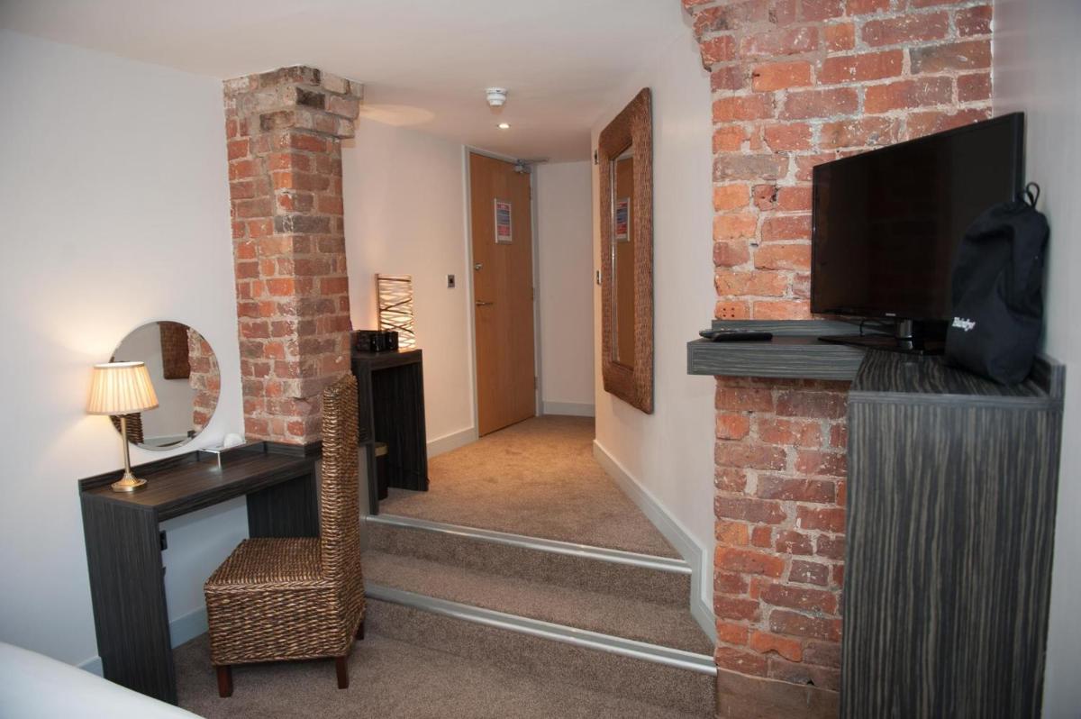 Hotel Forty One - Housity