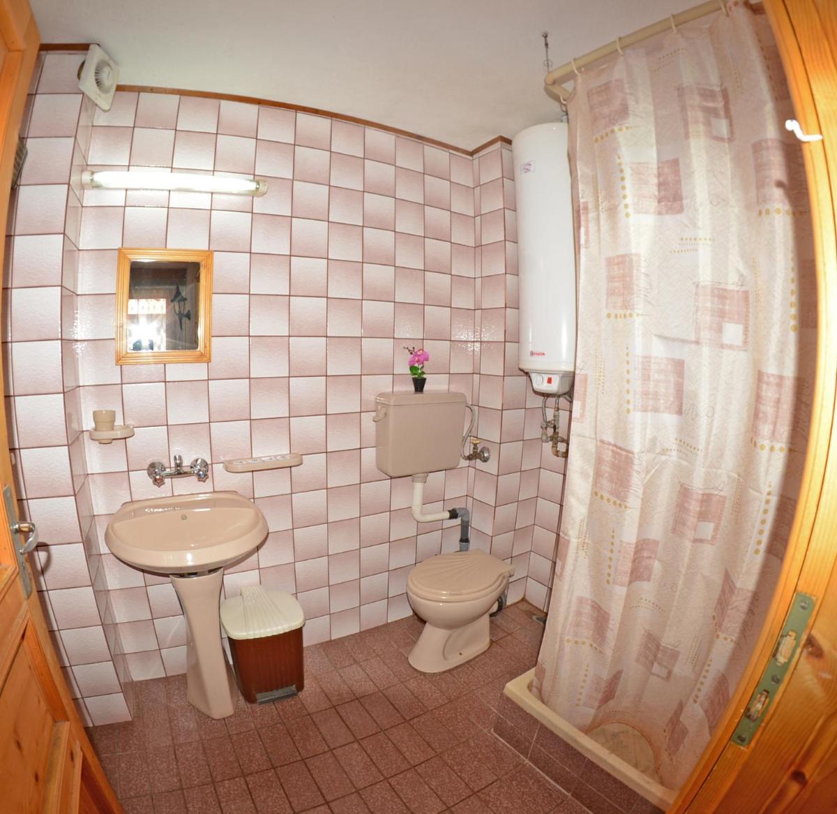 Palyongov Guest House - Housity
