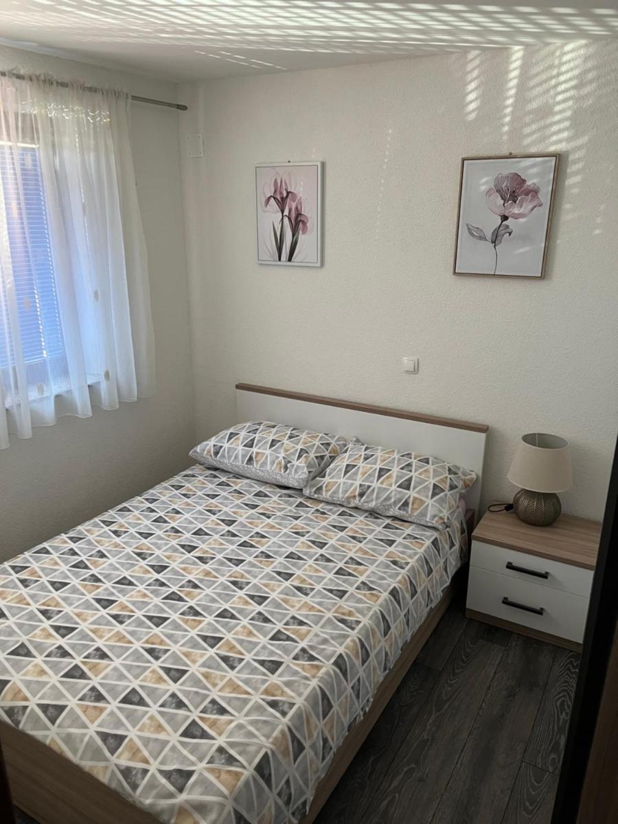 Room in Otočac HELENA - Housity