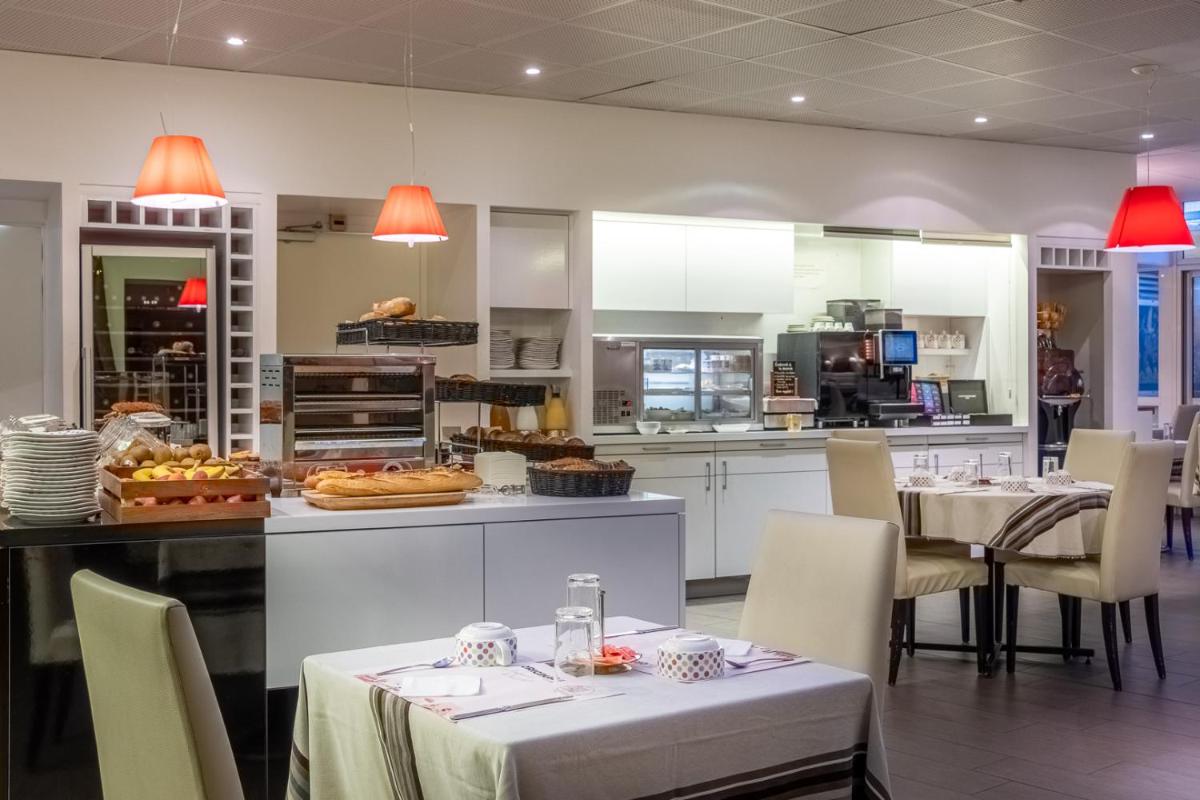 Nourriture dans l'hôtel ou à proximité