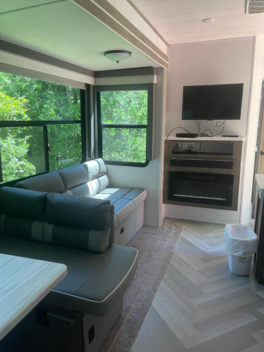 FireHouse Inn - Housity