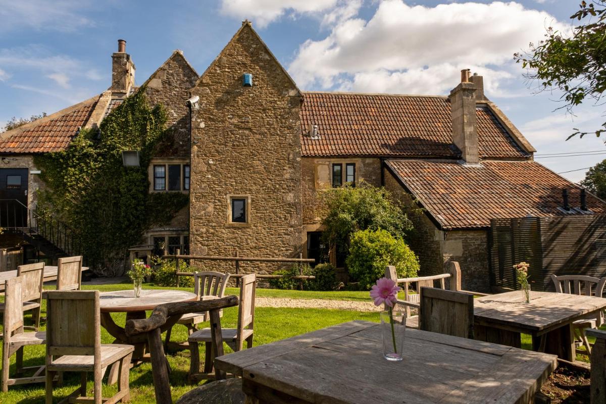 Kings Arms - Housity