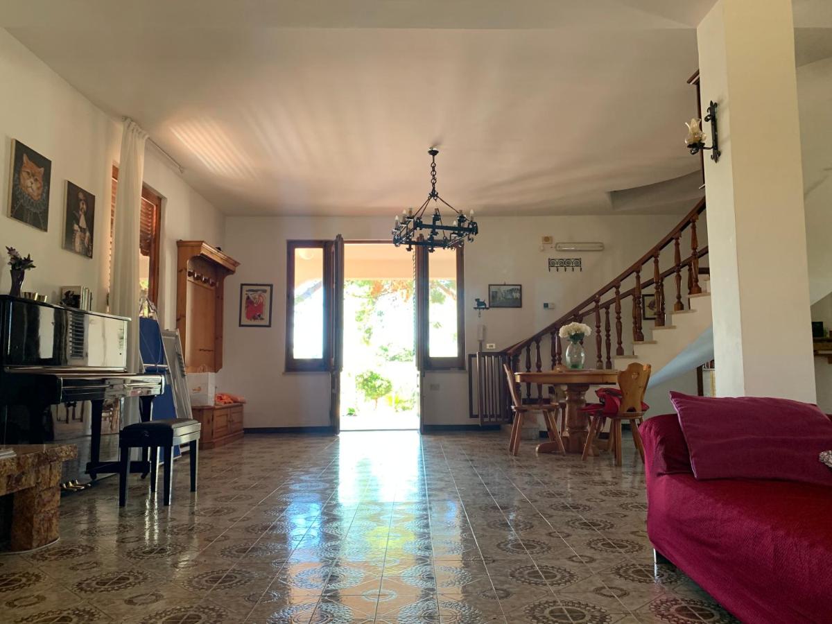 Villa Persefone - Splendida villa con giardino - Housity