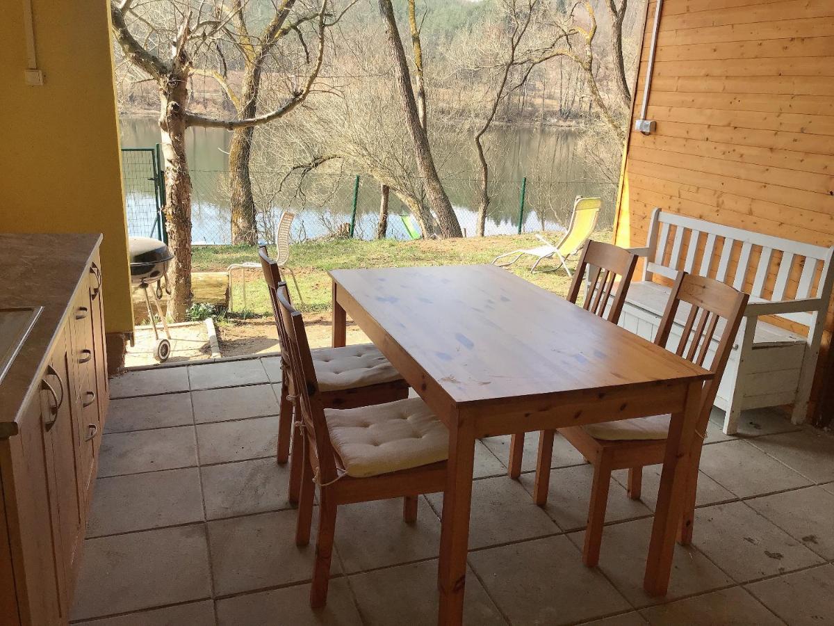 Sazava River Cottage with boating experience - Housity