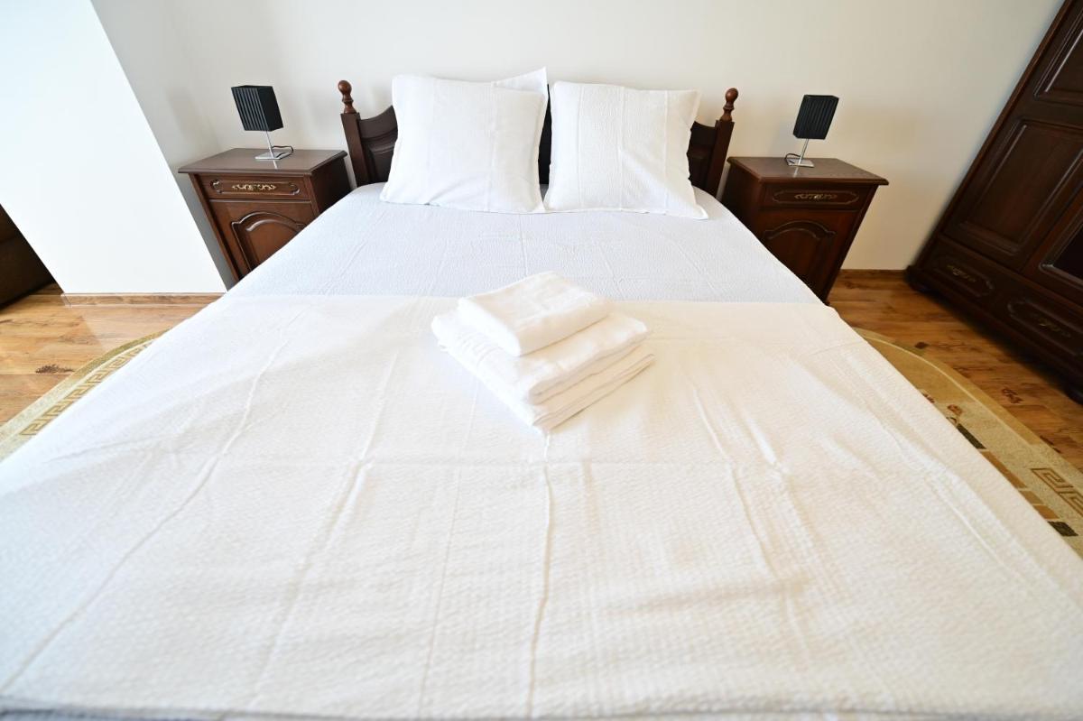 Vacation Apartment with free parking - Housity