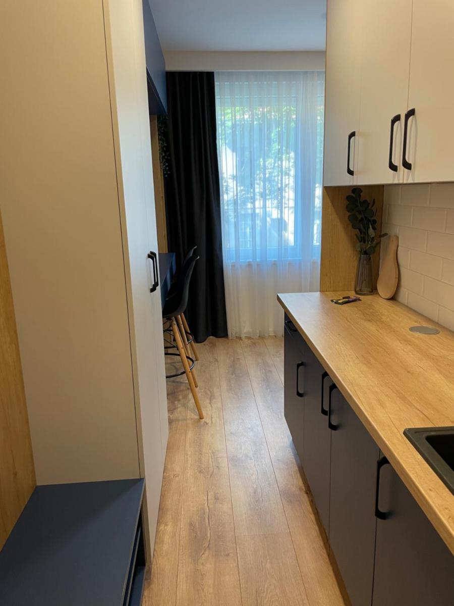 SH Studio Apartments Sarajevo - Blue - Housity