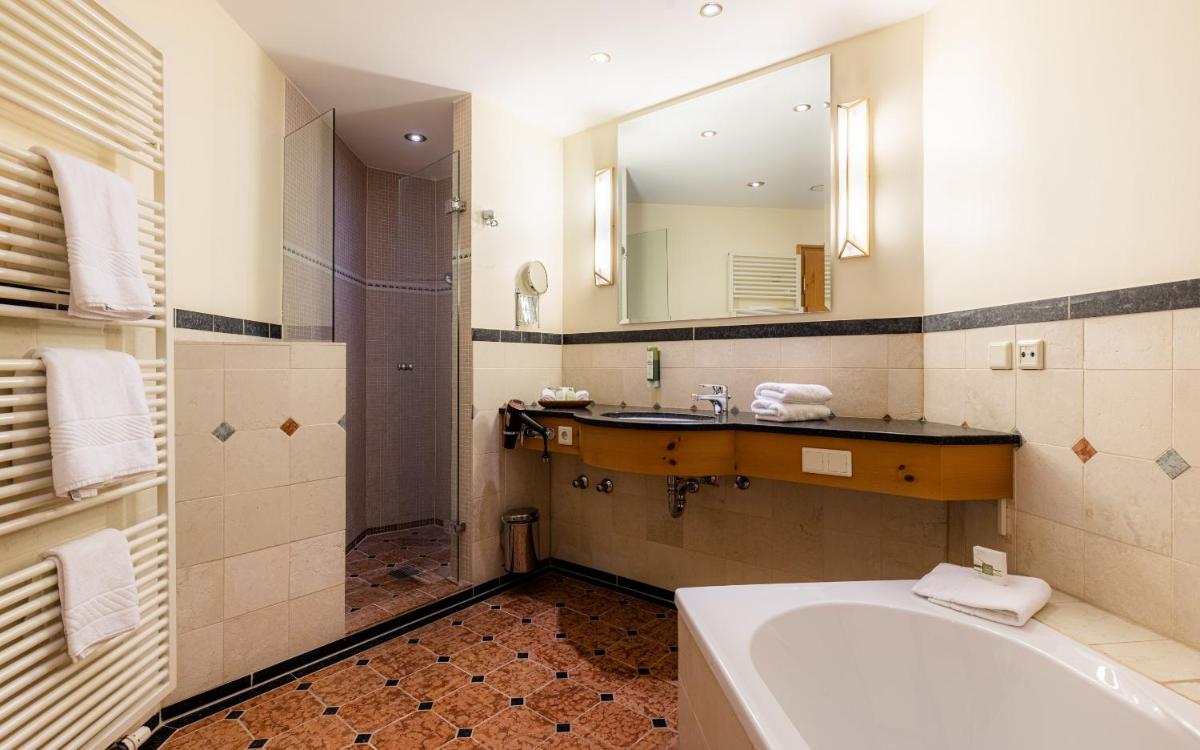 Ein Badezimmer in der Unterkunft Waldhaus Reinbek