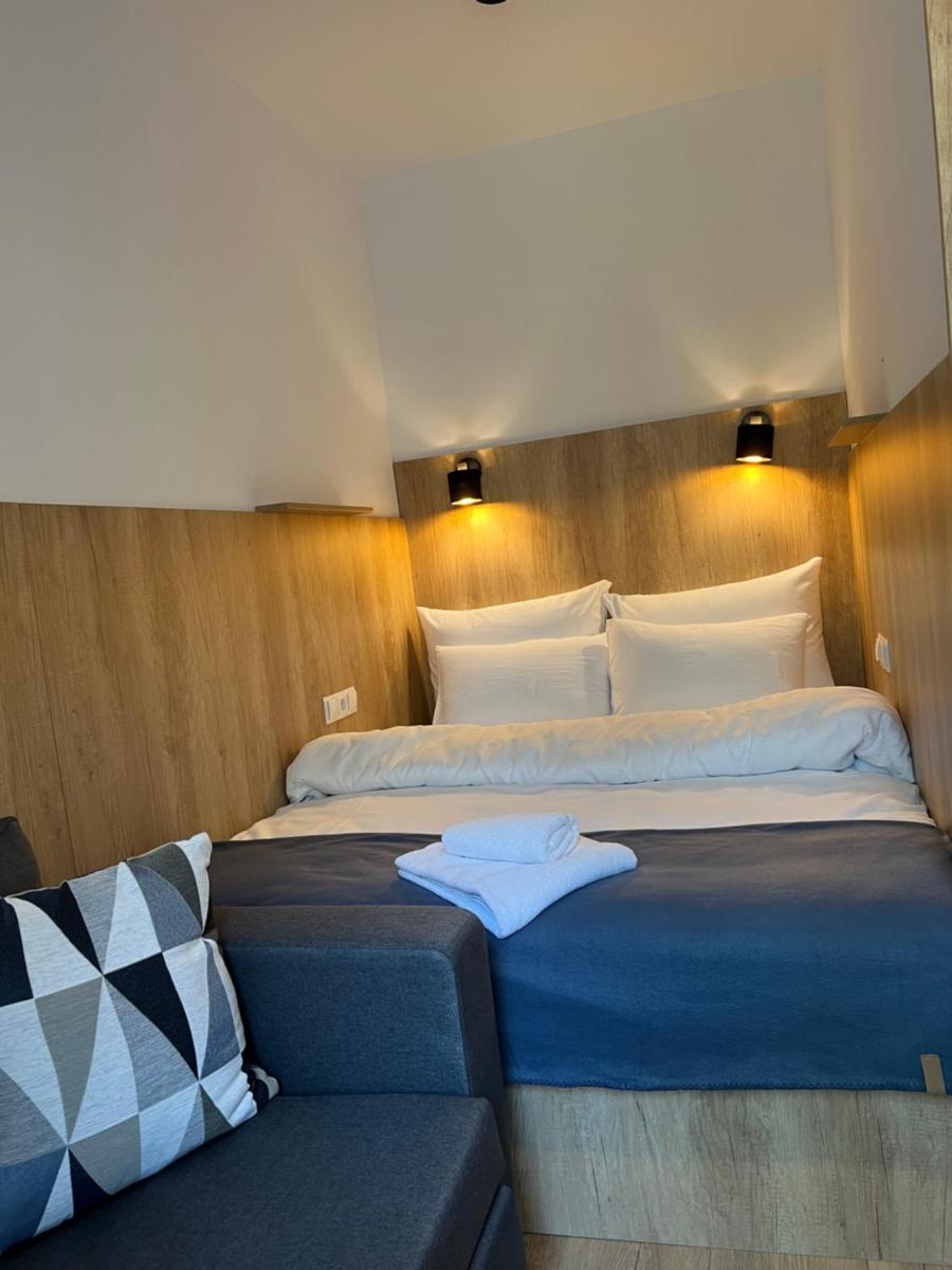 SH Studio Apartments Sarajevo - Blue - Housity