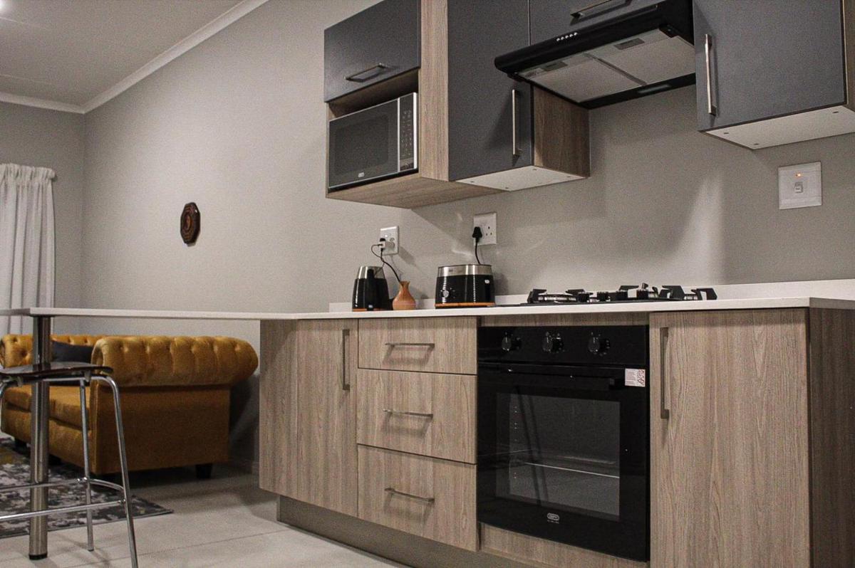 Zodiac Luxury Suites - Housity