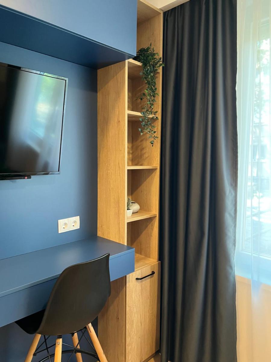 SH Studio Apartments Sarajevo - Blue - Housity