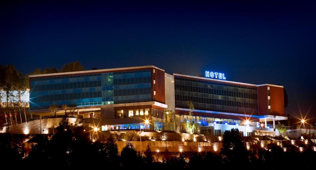 O edifício onde o hotel está situado