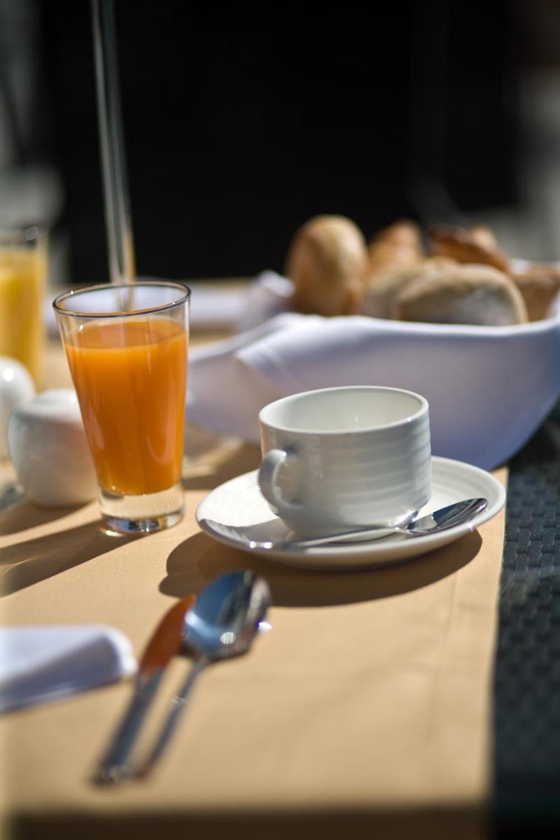 As opções de pequeno-almoço disponíveis para os hóspedes de Penafiel Park Hotel & Spa