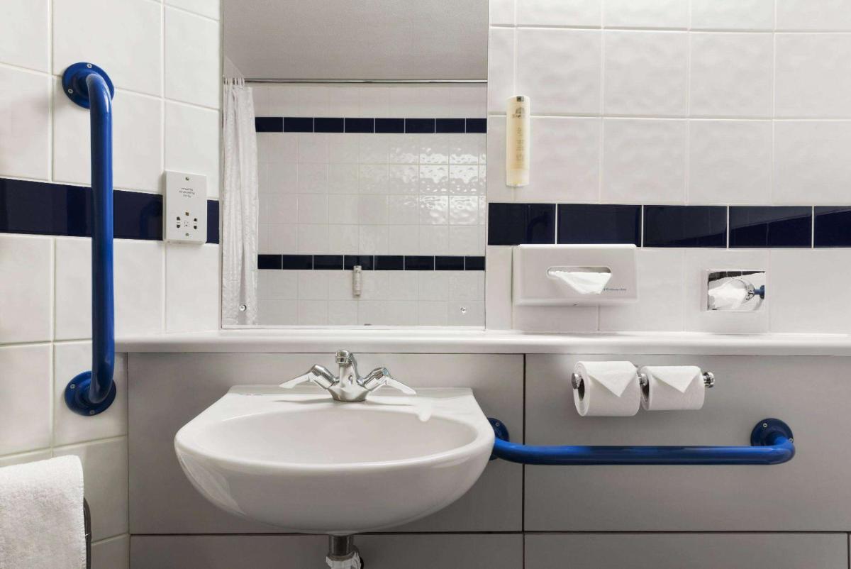 Days Inn Warwick Northbound M40 - Housity