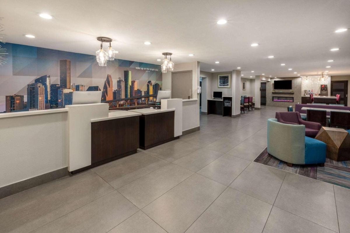 La Quinta by Wyndham Houston NW Brookhollow - Hizvo