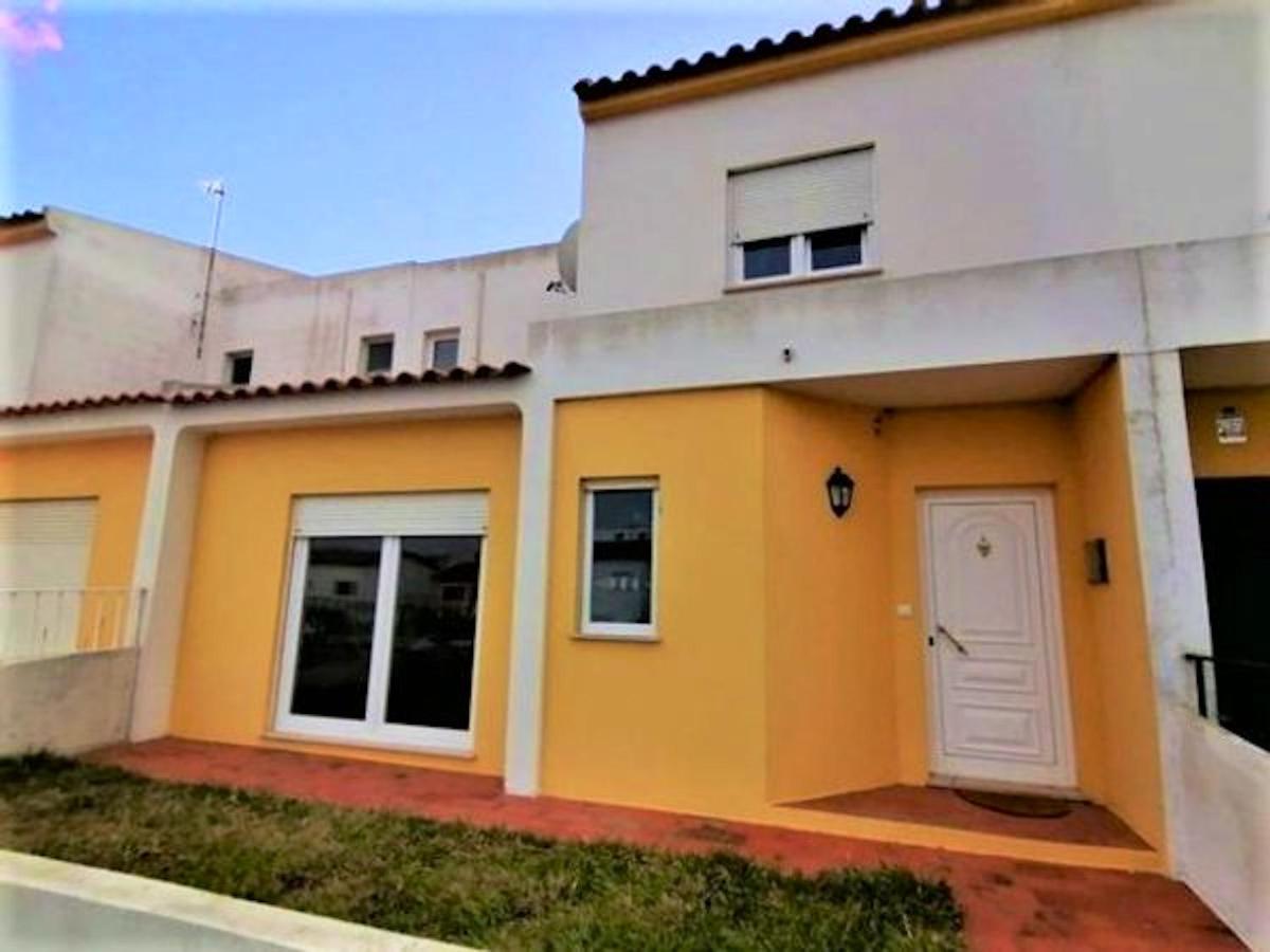 Cosy house in Atouguia da Baleia with private garden - Housity