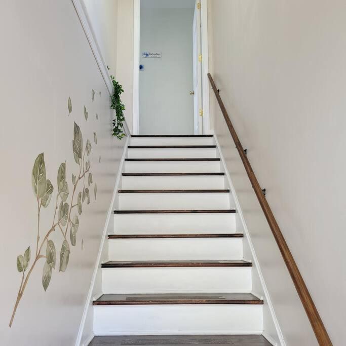 1 BDR 5 Minutes to Downtown - Housity