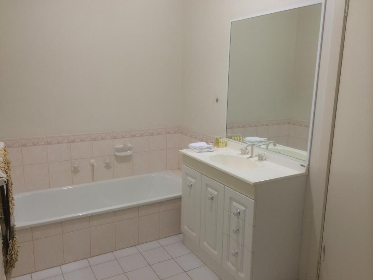 Australian Home Away Ringwood Bardia - Housity