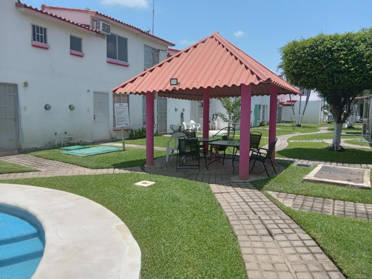 Condominio La Duquesa, Bonita alberca, casi en la puerta, WIFI, Agradable, Tranquilidad - Housity