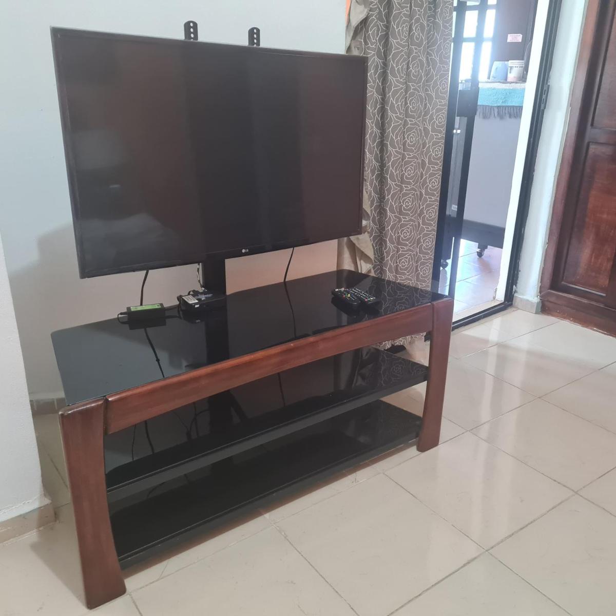 Depto. MAIA: A/C, agua caliente, WiFi, tv, cable. - Hizvo