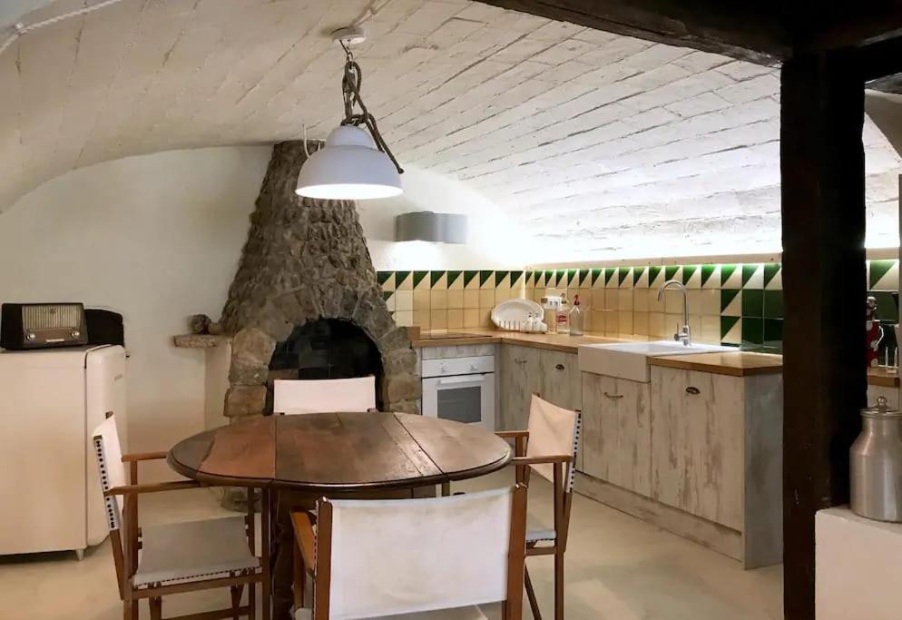 Cozy, country house, 3km from l'Escala - Housity