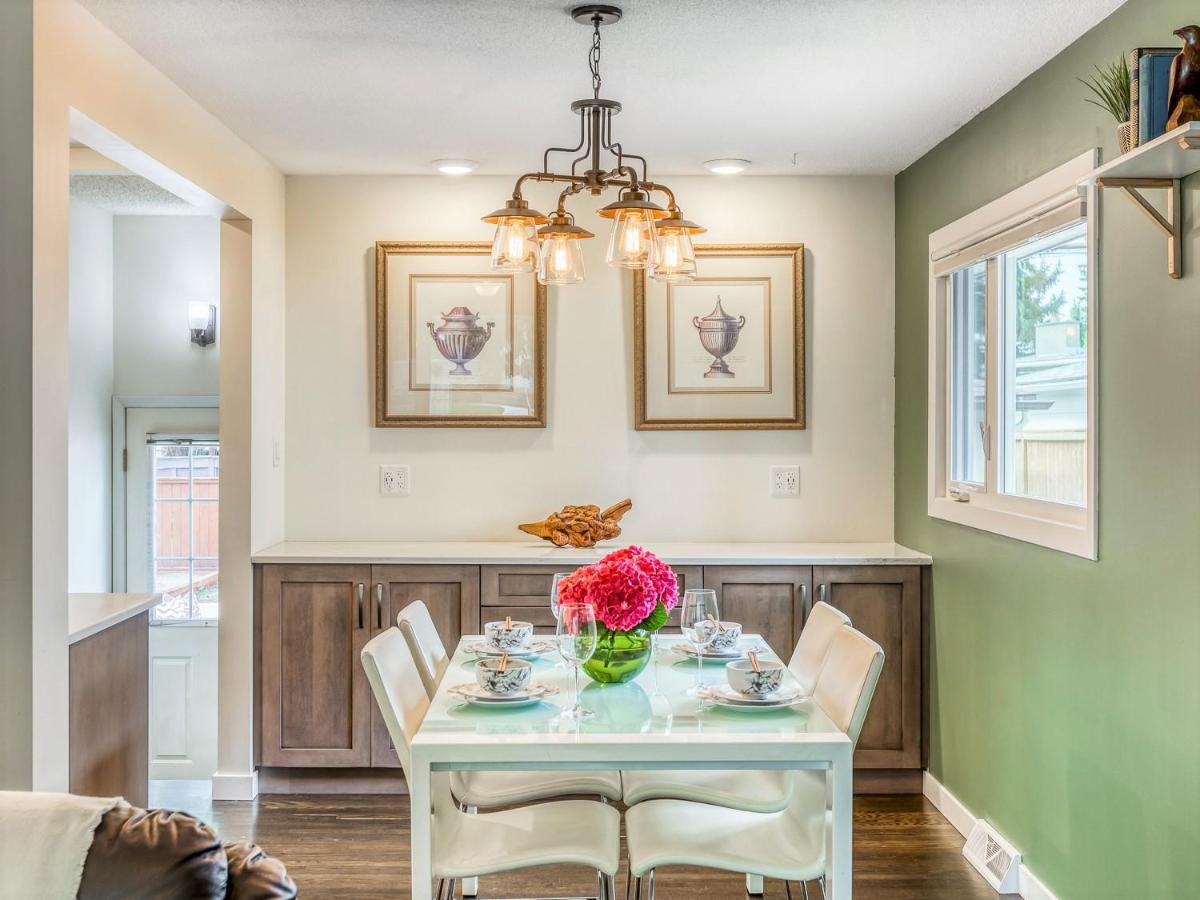 Luxury Home By North Glenmore Park - Housity