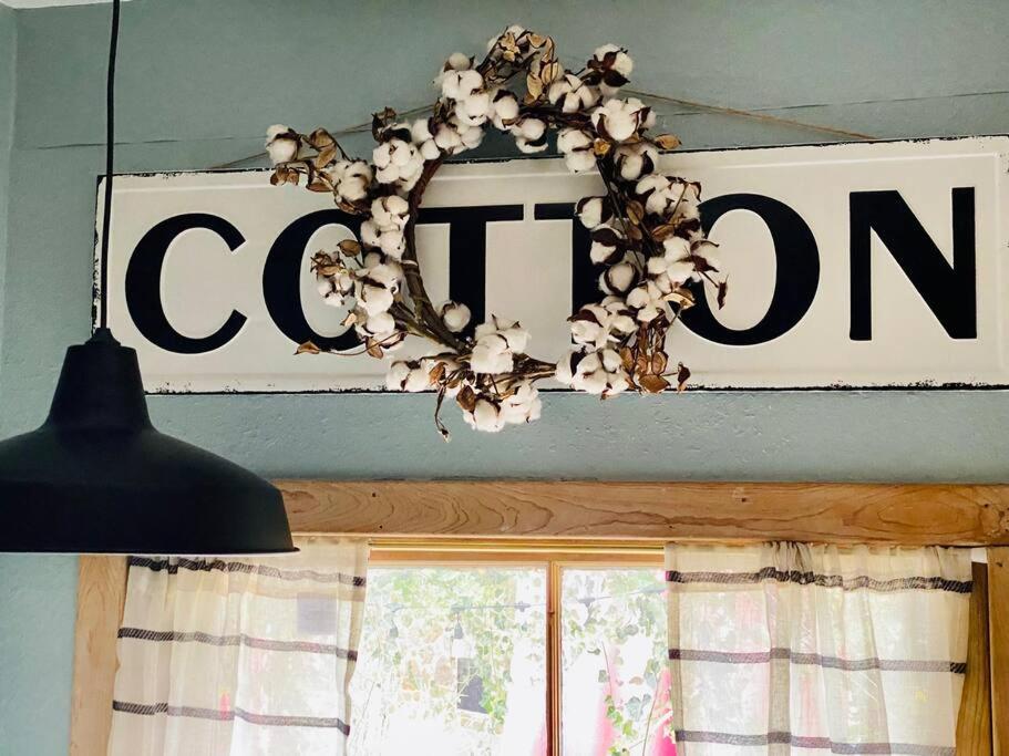 Cottage with Hot Tub and Pool Bandera, TX. - Housity
