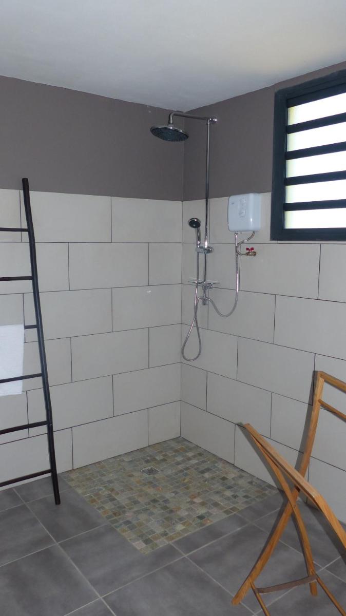 Bois de Santal Chambre d'hôtes - Hizvo