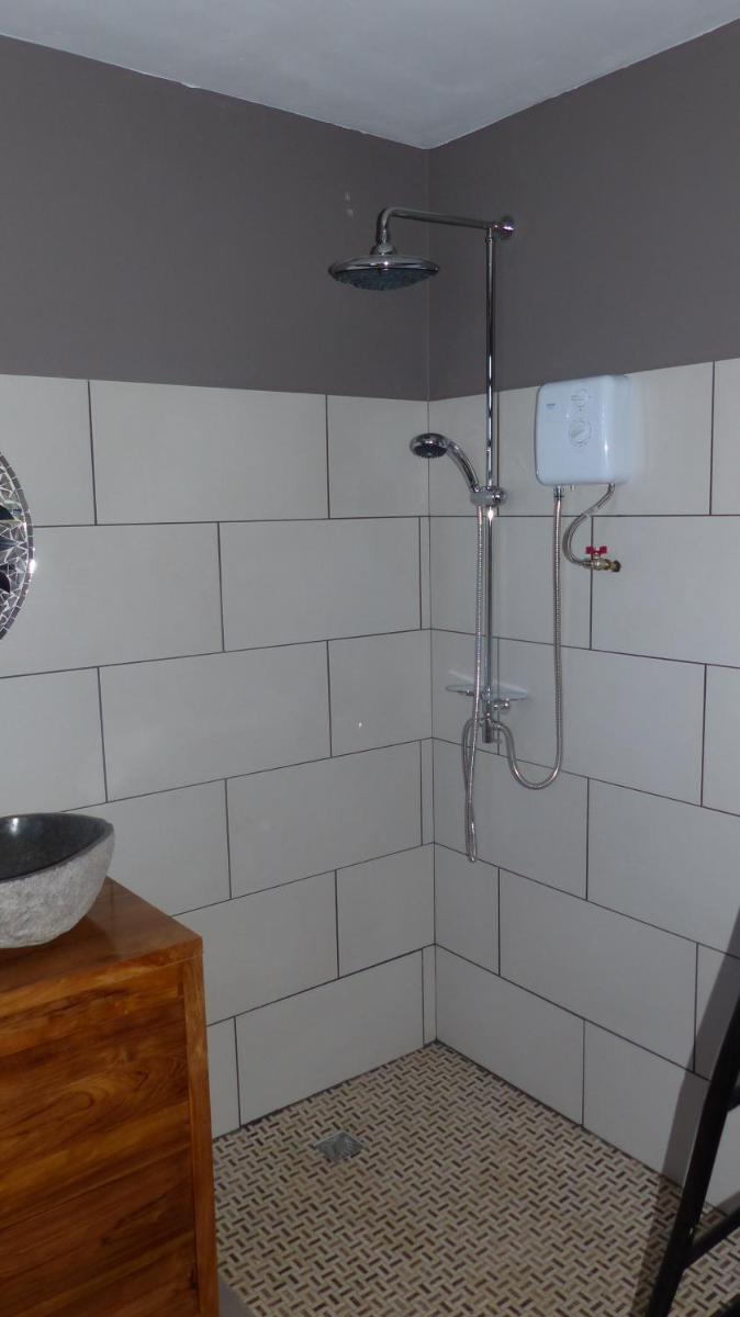 Bois de Santal Chambre d'hôtes - Hizvo