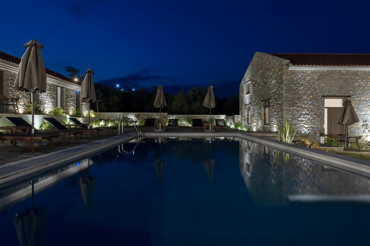 Lichnos Luxury Suites - Housity