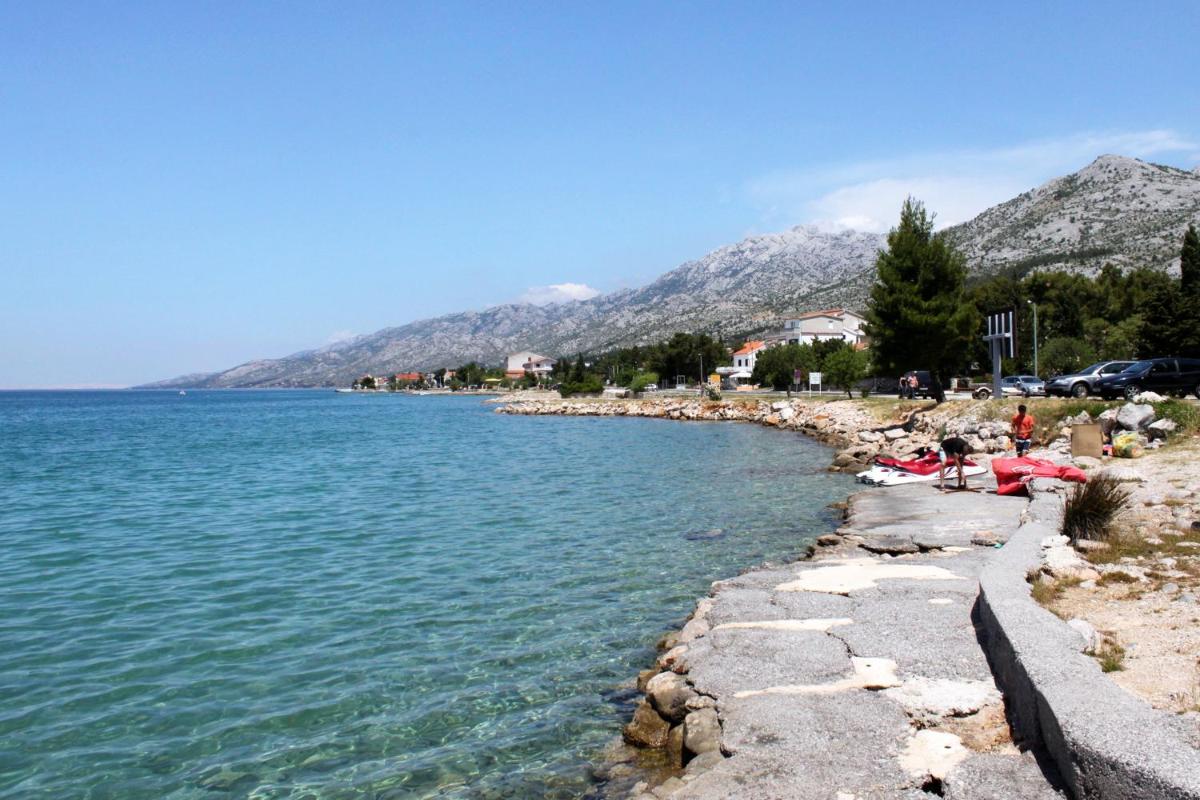 Apartments with a parking space Starigrad, Paklenica - 6566 - Housity