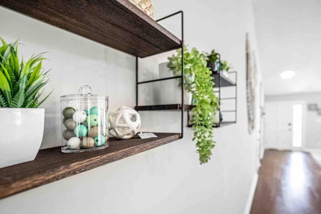 Cozy Boho Kildaire Farms Home- near Downtown - Housity