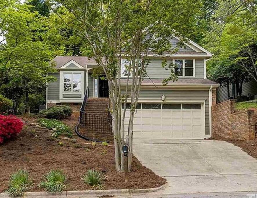 Cozy Boho Kildaire Farms Home- near Downtown - Housity
