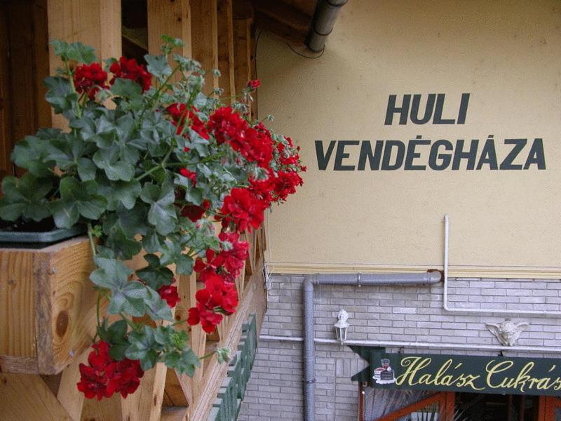 Huli Panzio - Housity