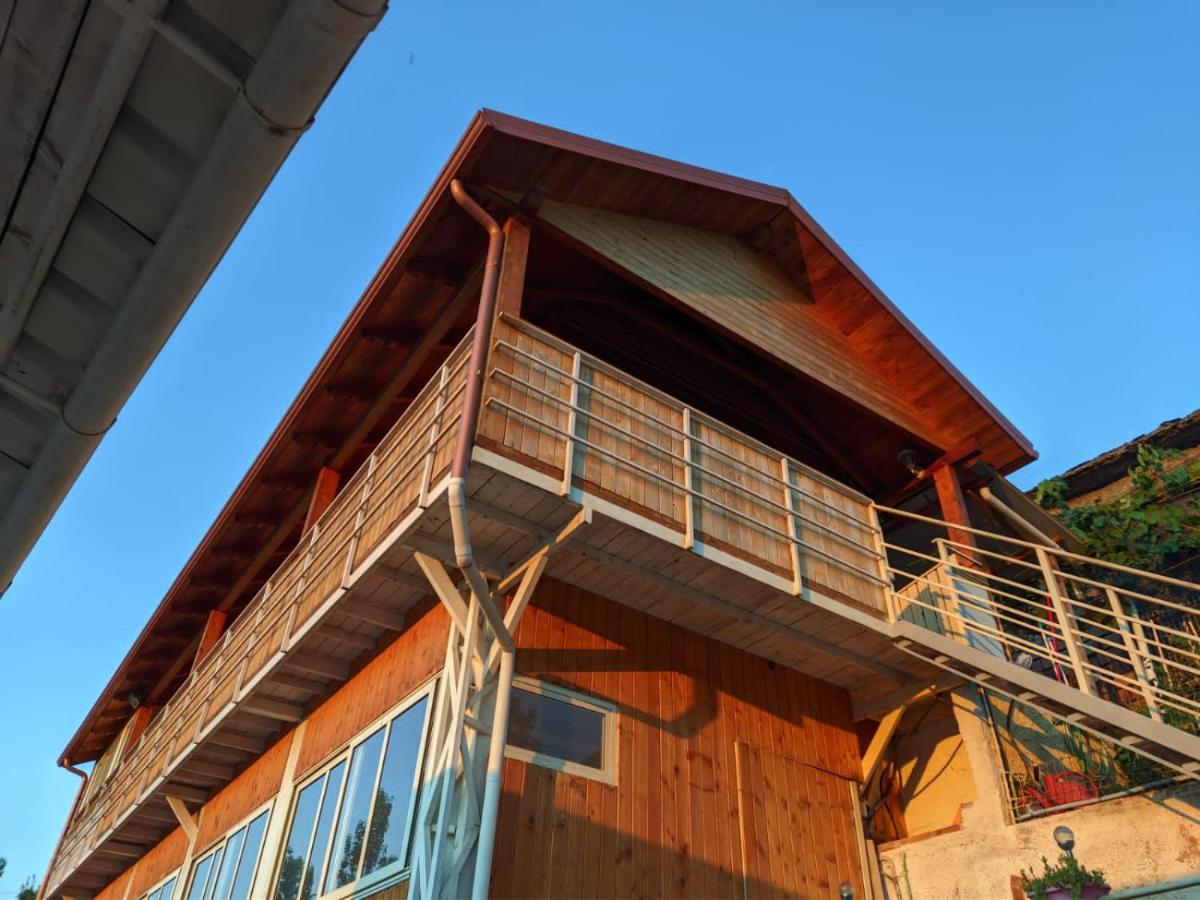 Vila Livio - Guest house Rreshen Mirdite - Housity