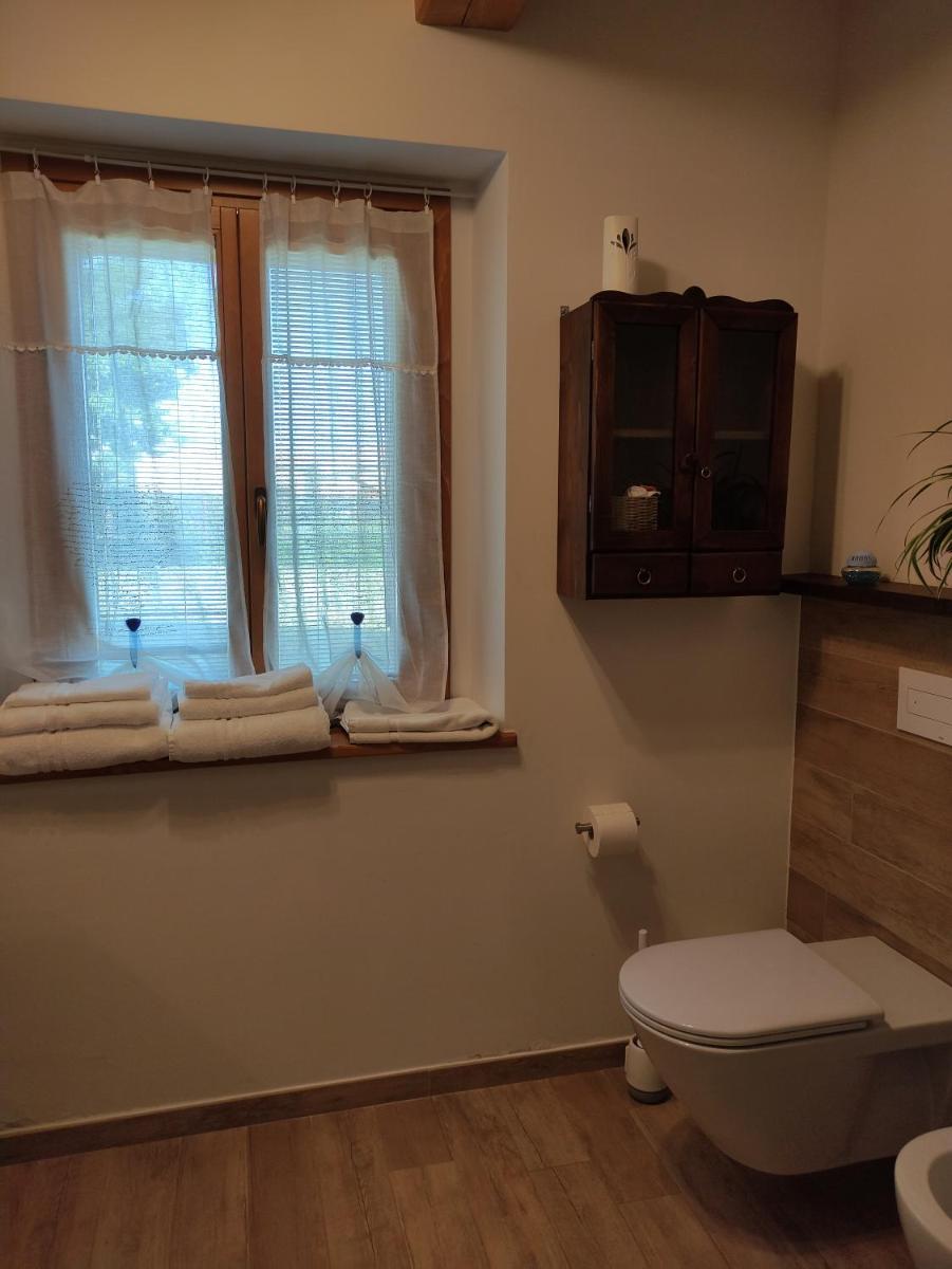 Casa Montefiore 13 Iris LT nella tranquilla campagna Marchigiana - Hizvo