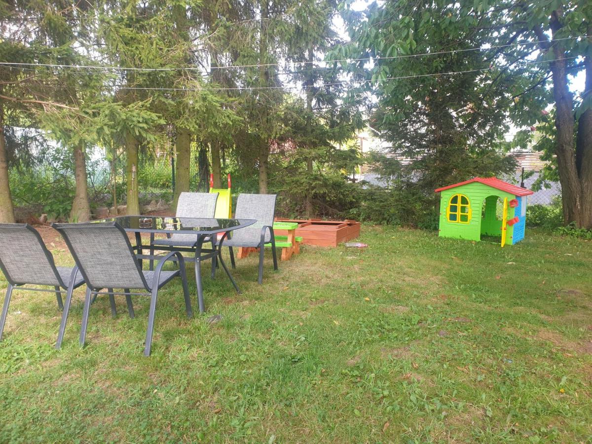 Karaiby na niby - Housity