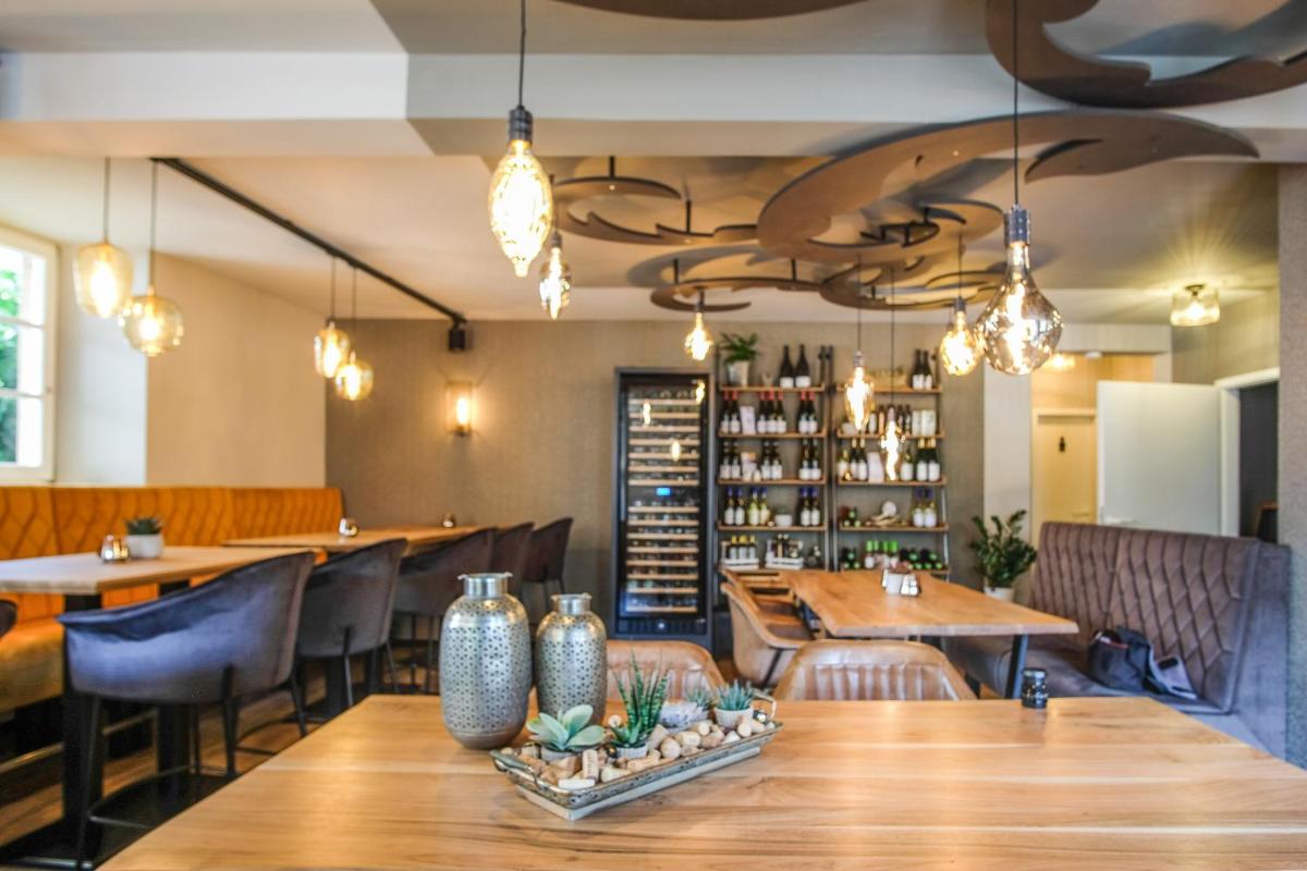 Warsberger Weinhof - Hotel & Weinwirtschaft - Housity