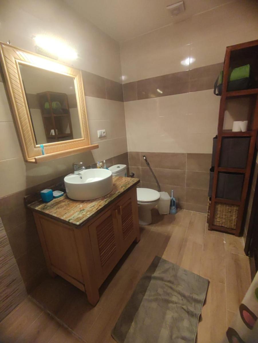 Bel appartement avec piscine - Housity