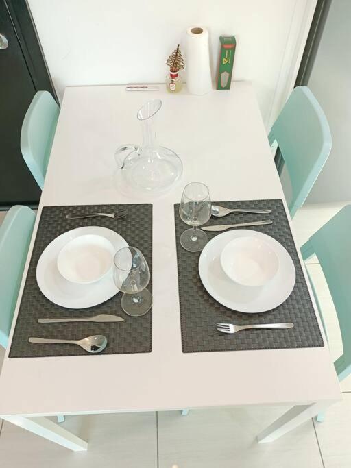0511 Almas Suites w/Sofa Bed 4pax Netflix By STAY - Housity