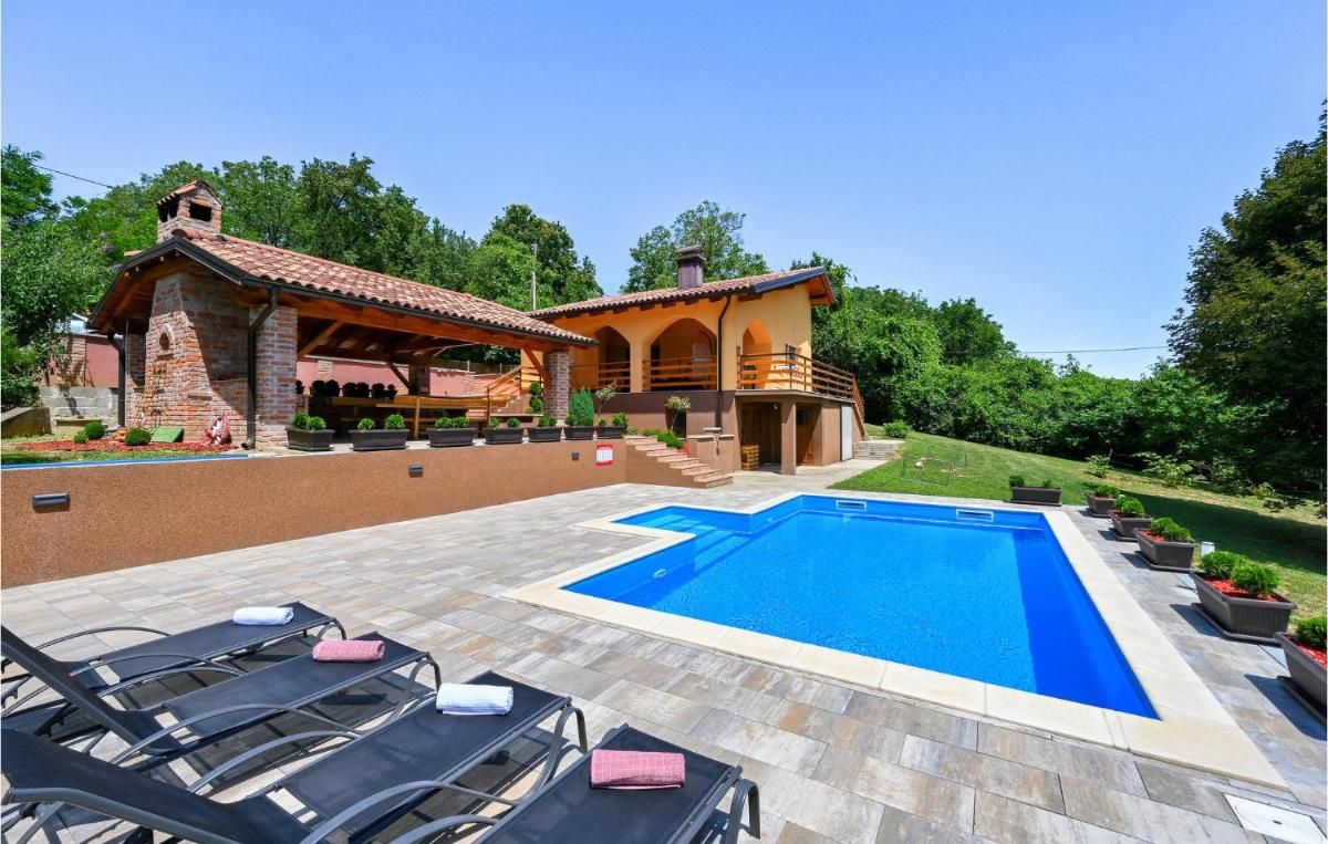 Nice Home In Globocec Ludbrecki - Housity