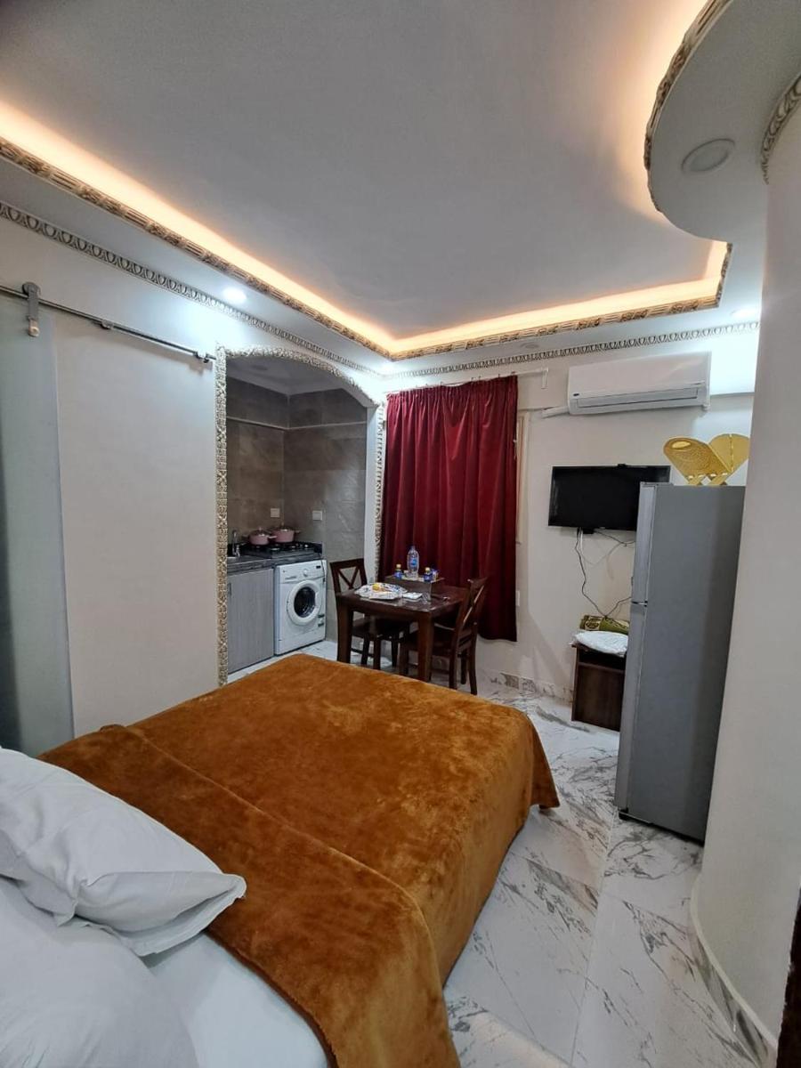 Saraya Eltram-families only - Housity