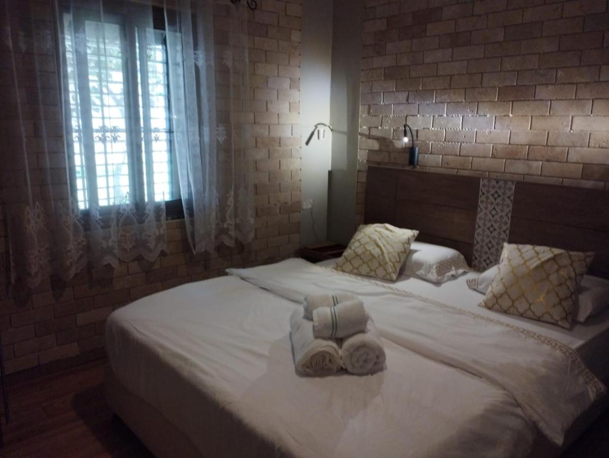 Sweet Little House - Housity