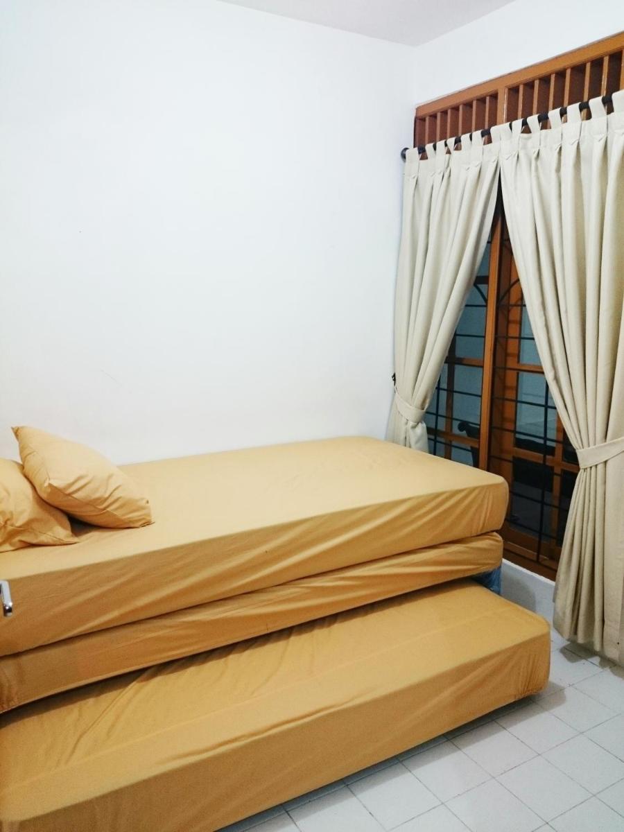 Hostel Bogor - Housity